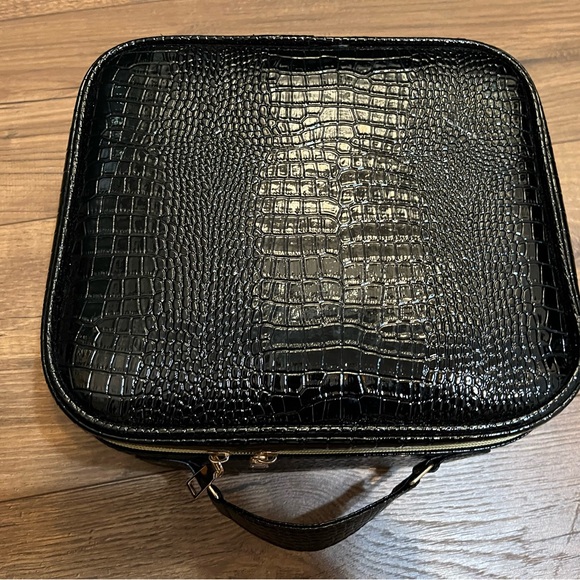 Travel Makeup Bag with Mirror - Picture 3 of 8